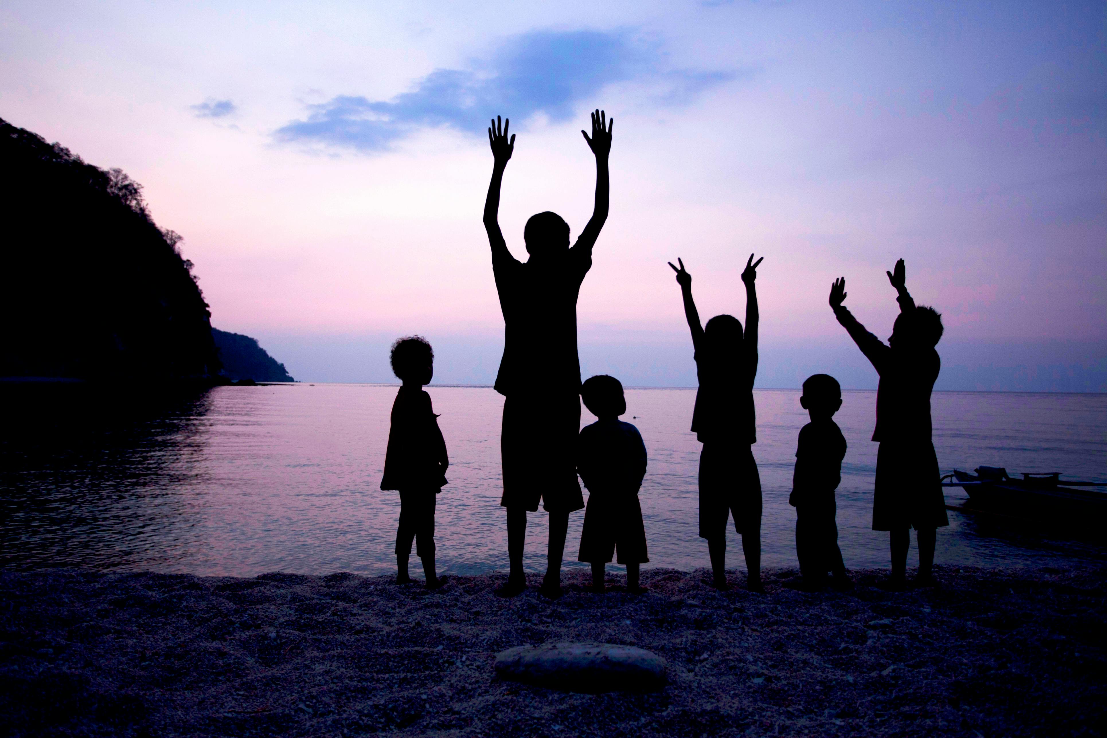 Children silhouette